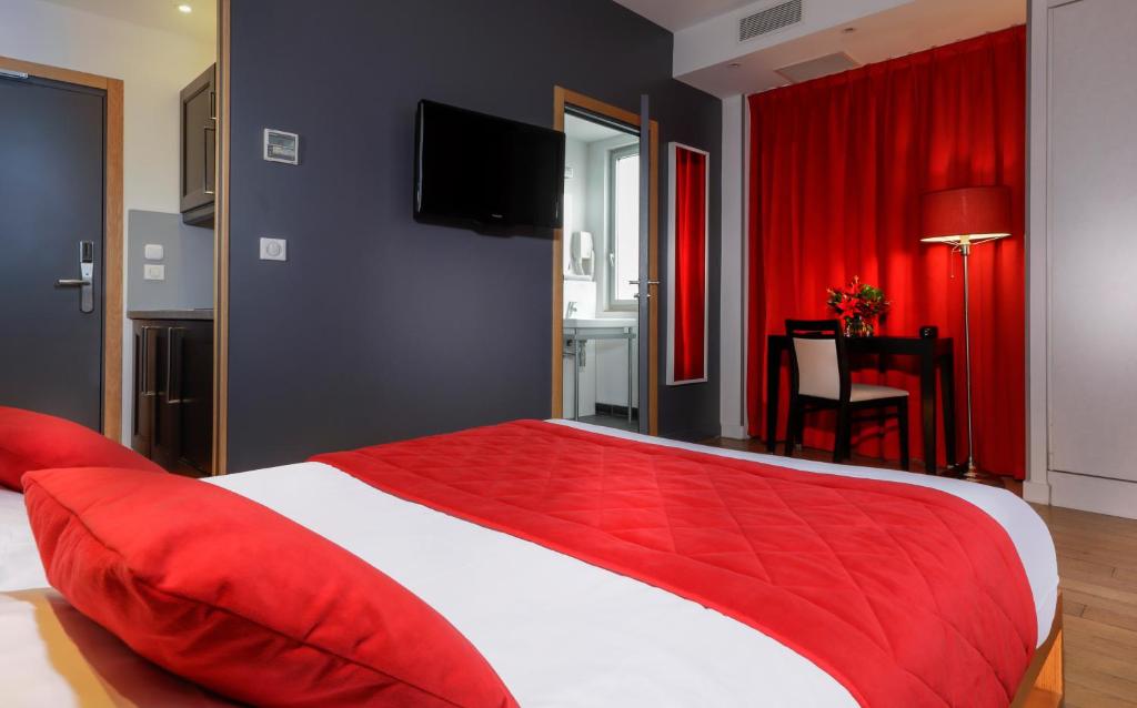 Двухместный (Двухместный номер Делюкс с 1 кроватью), Hôtel Ambre
