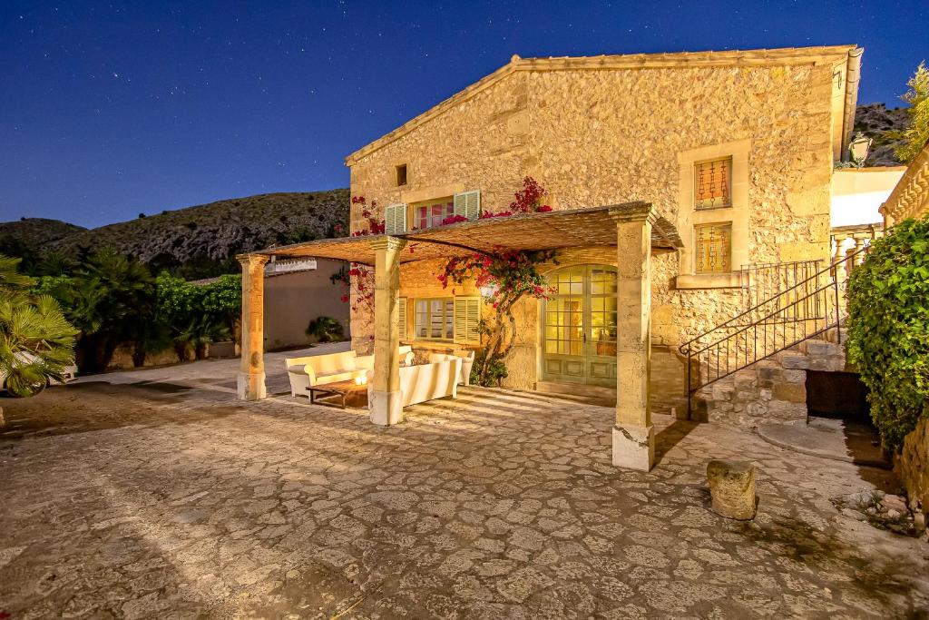 Villa Can Segui By homevillas360 photo 2