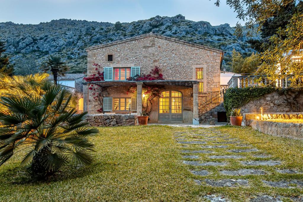 Villa Can Segui By homevillas360 photo 1