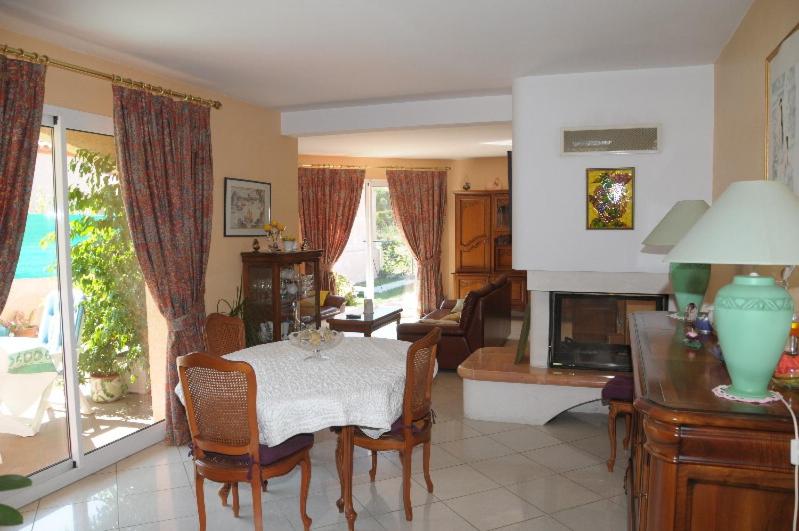 Villa climatisée piscine privée classée 4 étoiles photo 4