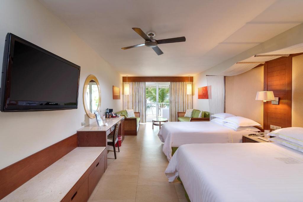 Сьюит (Полулюкс (для 2 взрослых и 1 ребенка)), Barcelo Bavaro Palace All Inclusive
