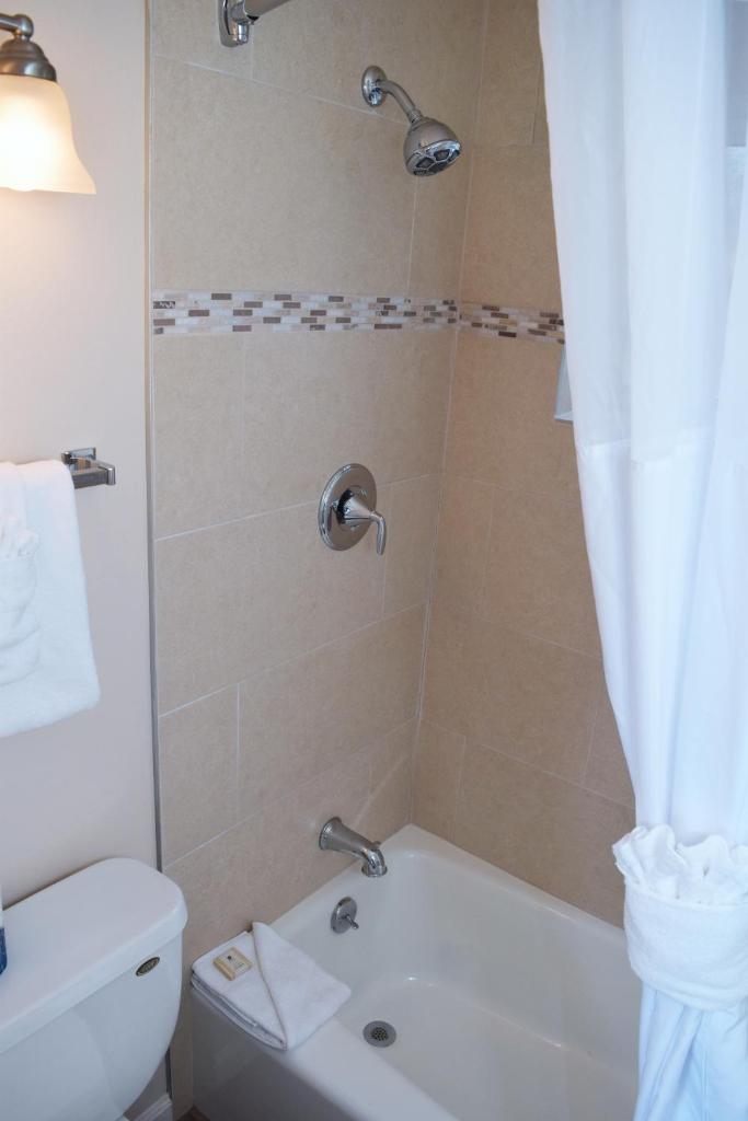 Alpine Trail Ridge Inn Room Type - Queen Room