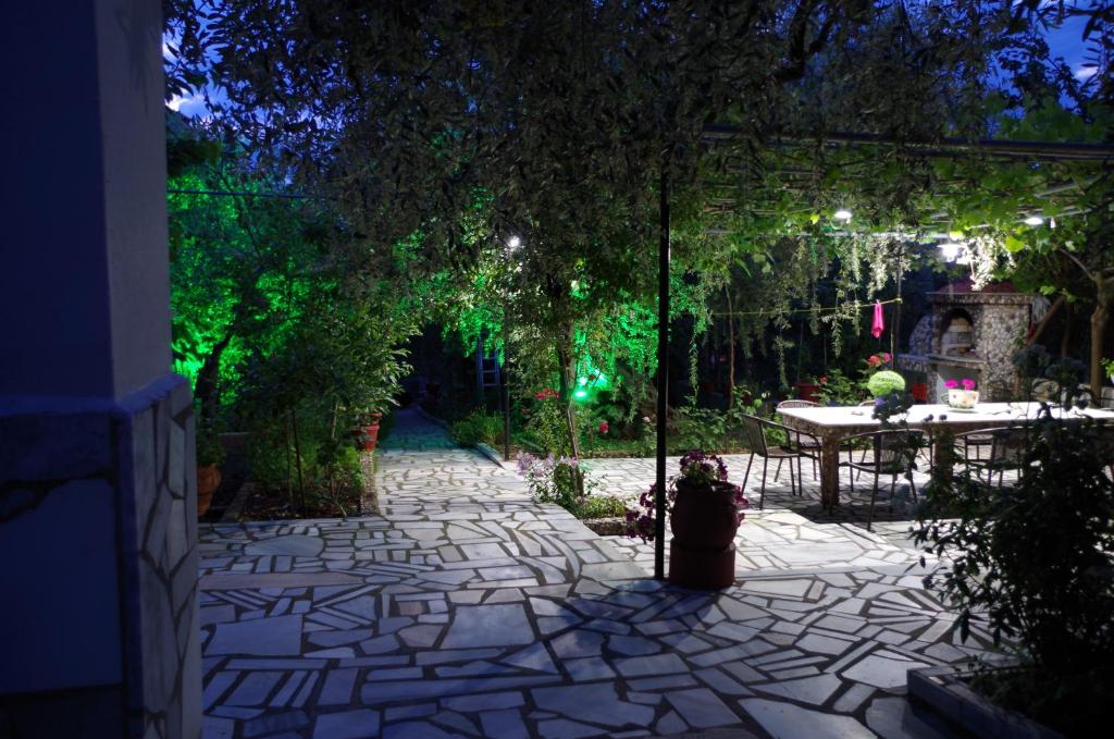 Garden Guesthouse photo 3