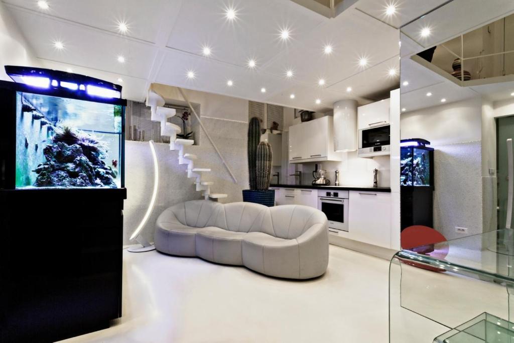 Stylish,luxury duplex Paris city center photo 1