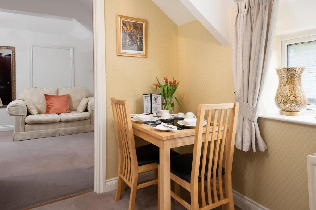 Coach House B & B photo 2