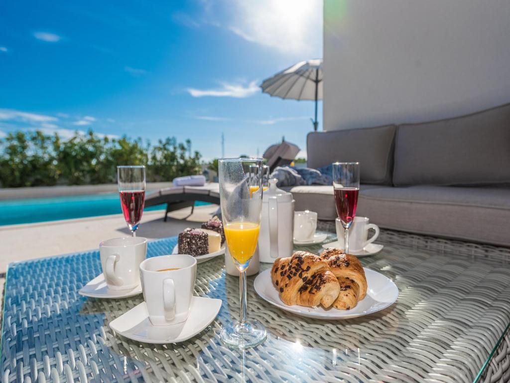 Villa Ana,luxury wellness villa with heated pool and jacuzzi photo 1