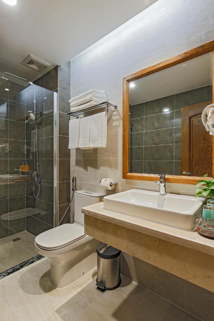 Трехместный (Роскошный трехместный номер), Hoang Lan Hotel