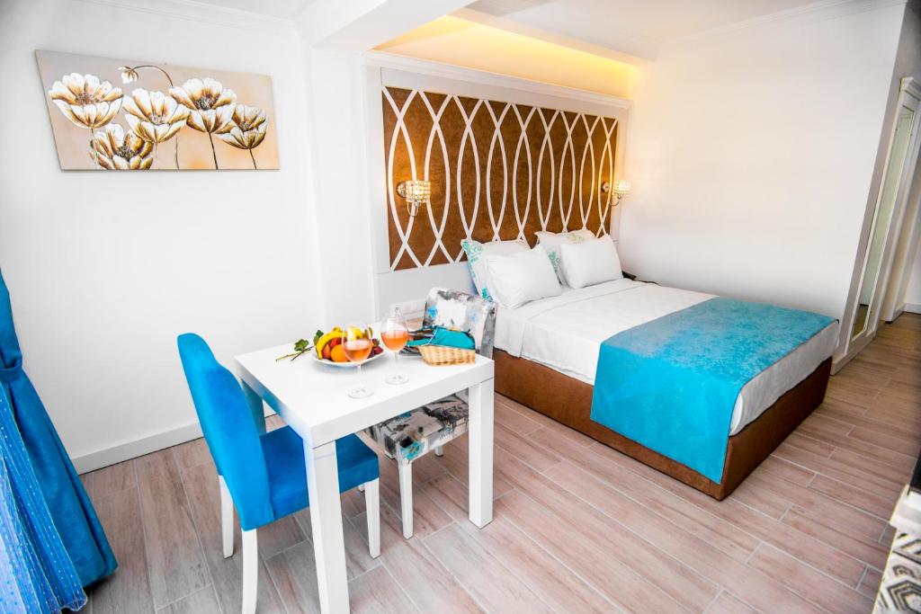 Ocean Blue High Class Hotel & SPA photo 2