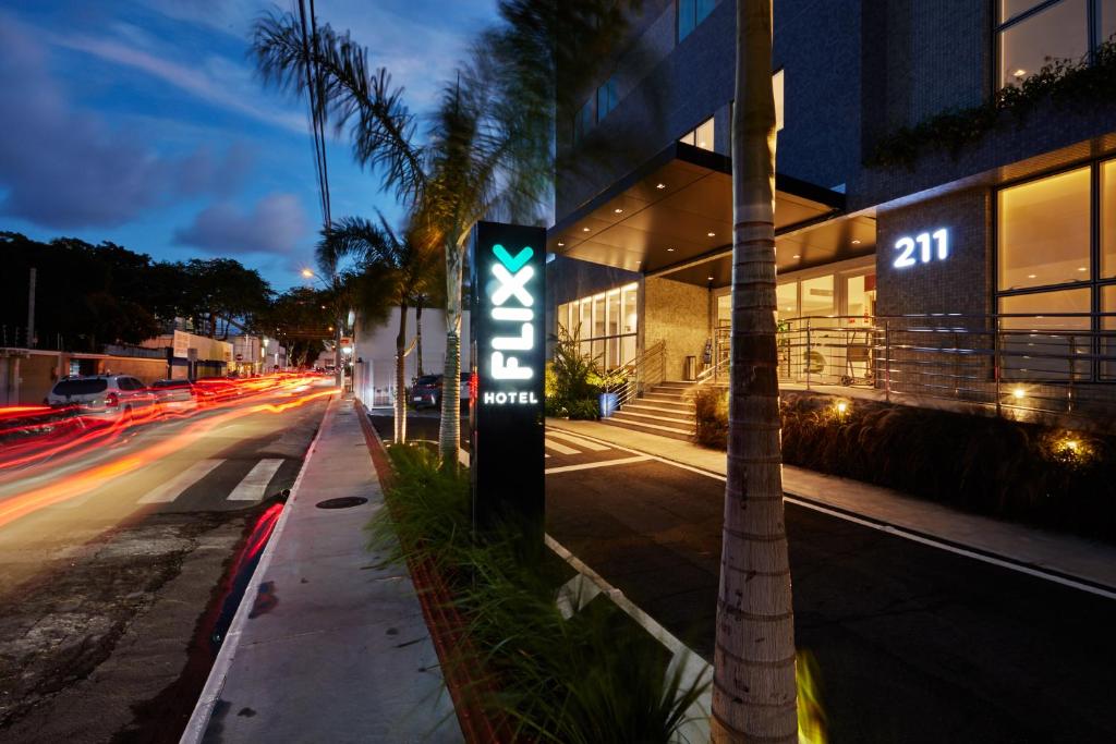 Flix Hotel photo 2