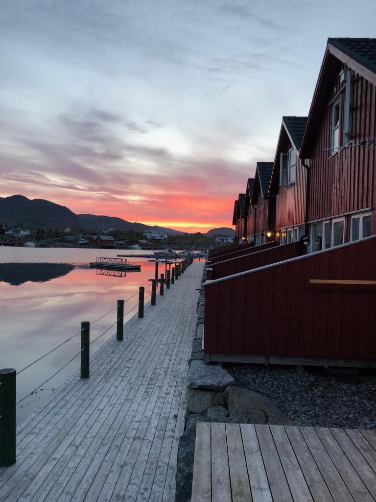 Ballstad Brygge Rorbu photo 2