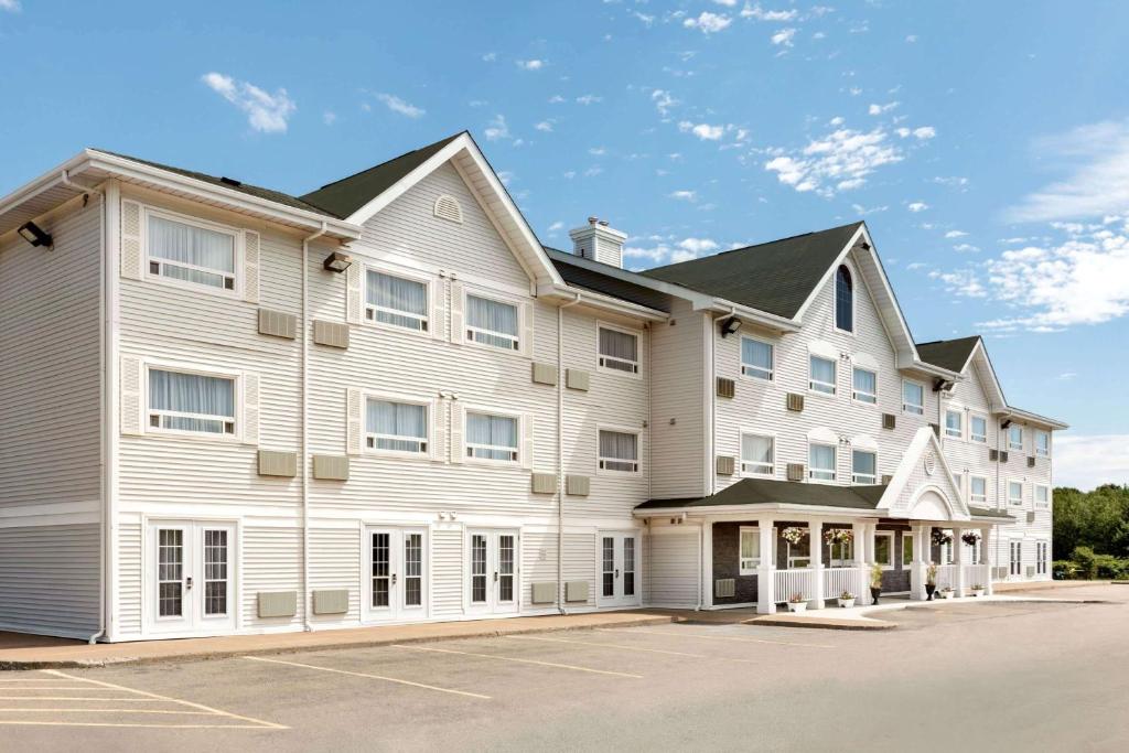 Travelodge Suites by Wyndham New Glasgow photo 2
