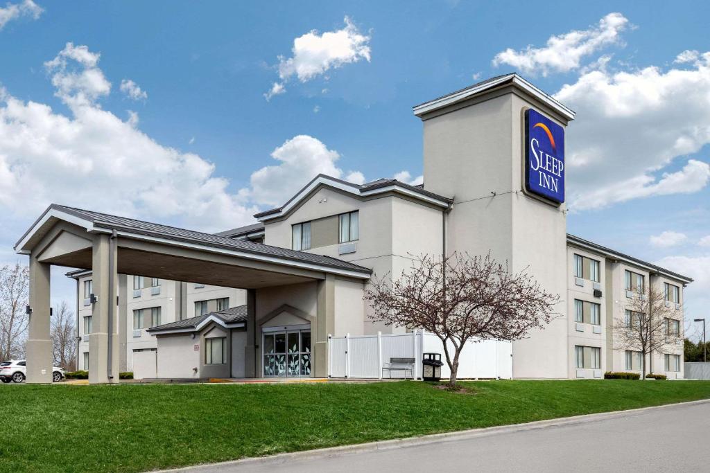 Sleep Inn near Great Lakes Naval Base image