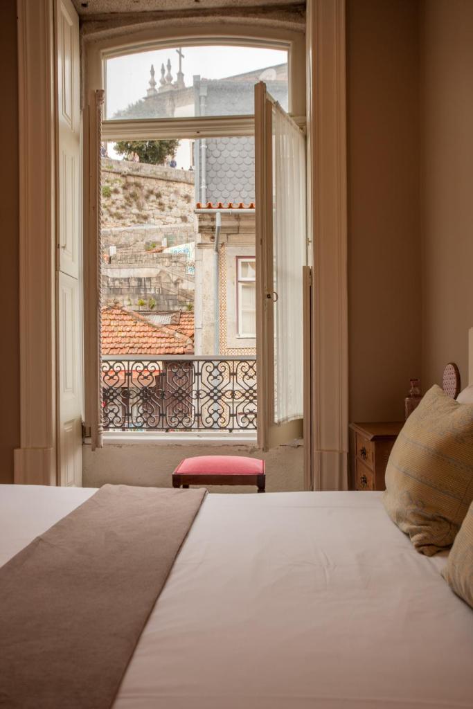 Двухместный (Двухместный номер с 1 кроватью и общей ванной комнатой), Being Porto Hostel
