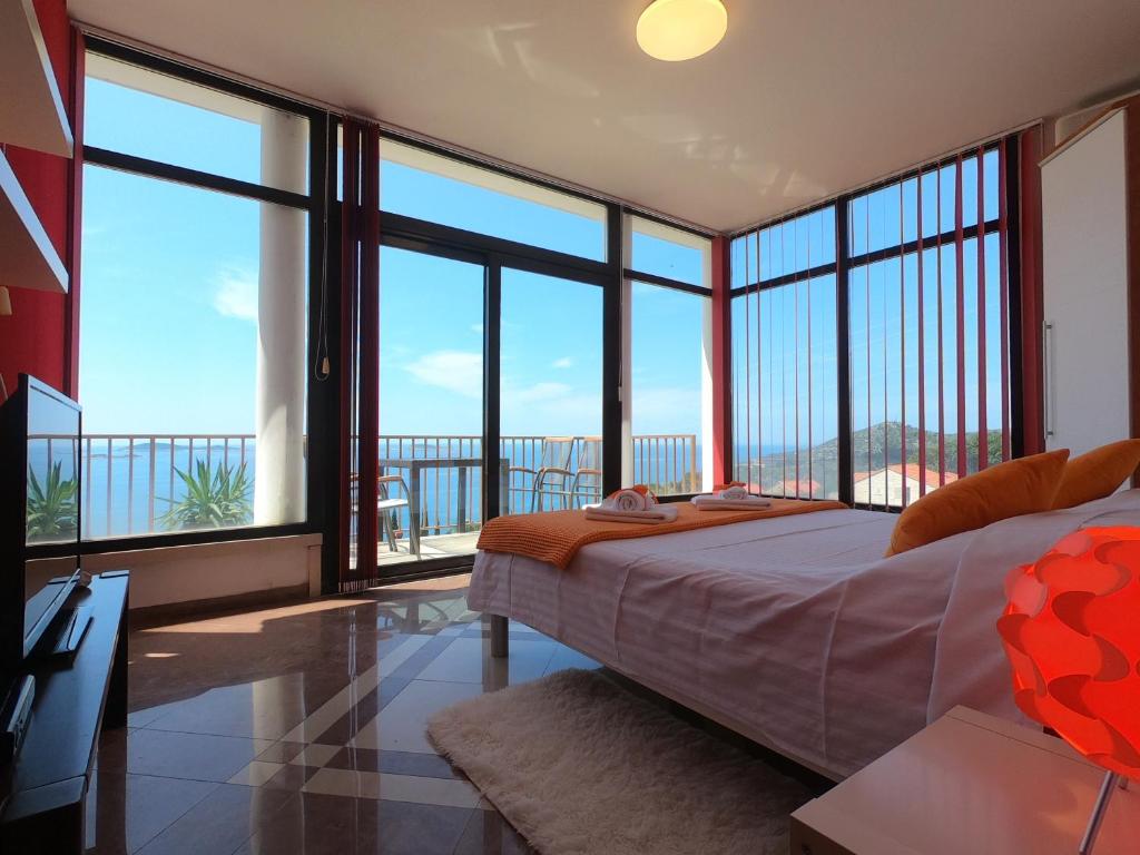 Apartments La Perla photo 1