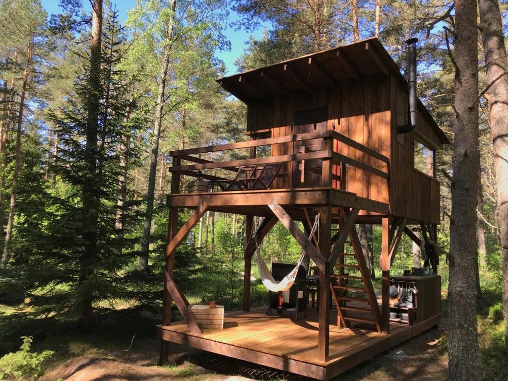 Tahkuna tree-house photo 1