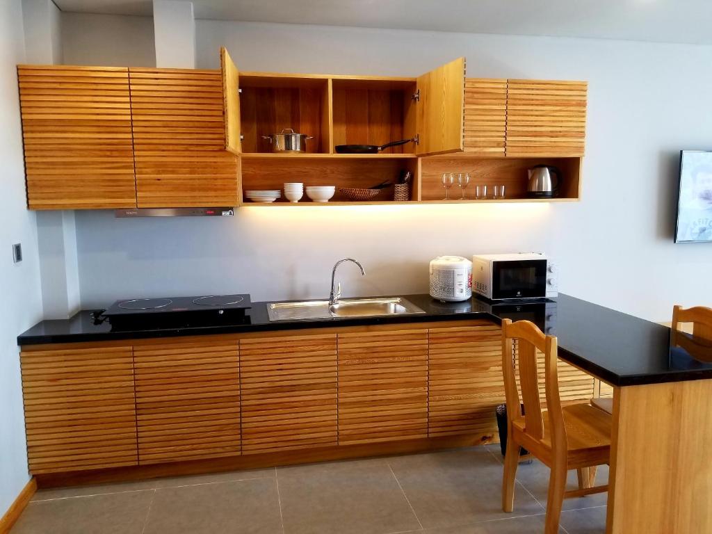 Infinity Pool - 5 min walk to beach - Sekong Apartment 