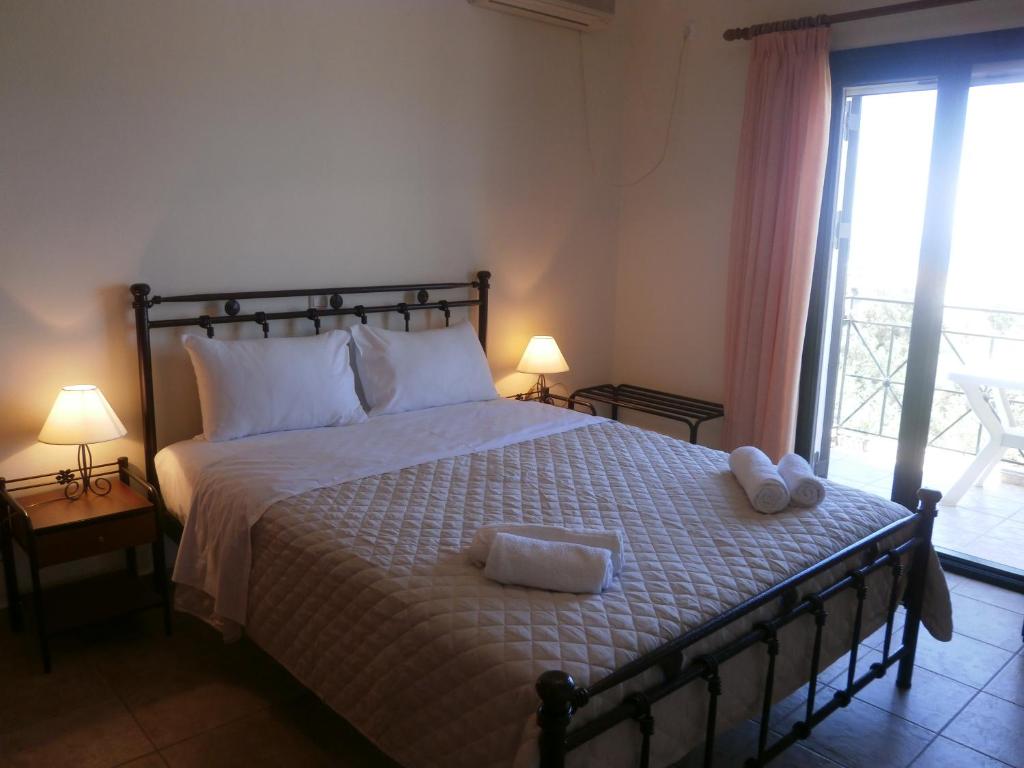 Flisvos Apartments photo 3