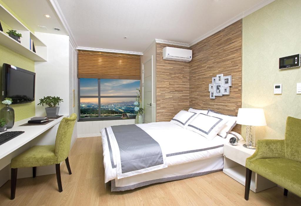 Good Morning Residence Hotel HUE - Tap to explore photos