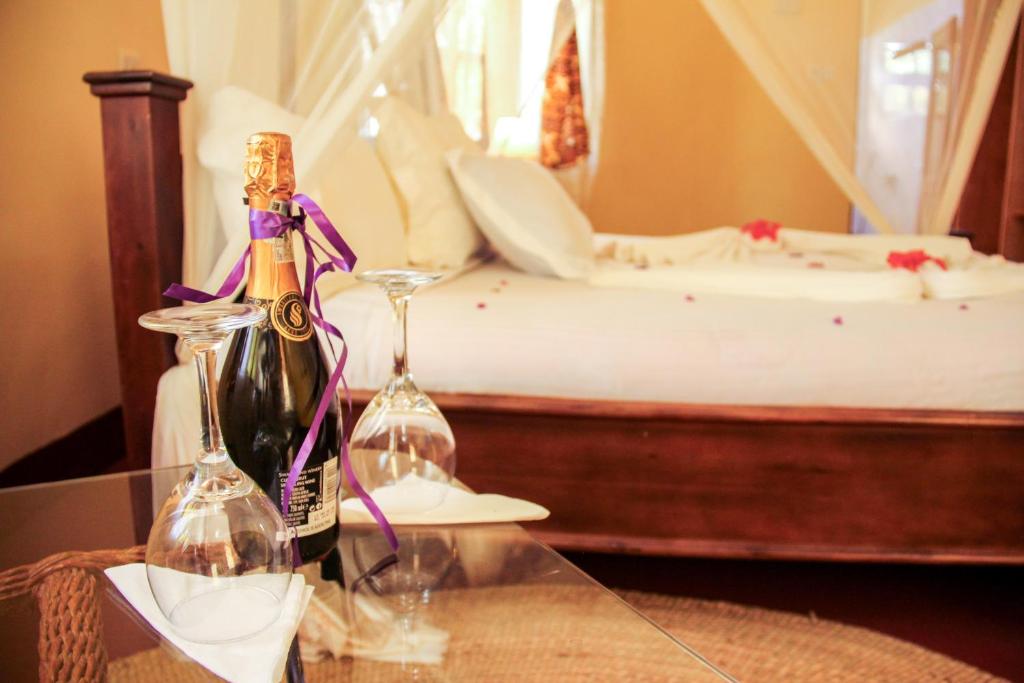 The Vijiji Center Lodge & Safari photo 4