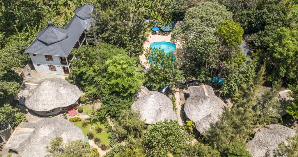 The Vijiji Center Lodge & Safari photo 2