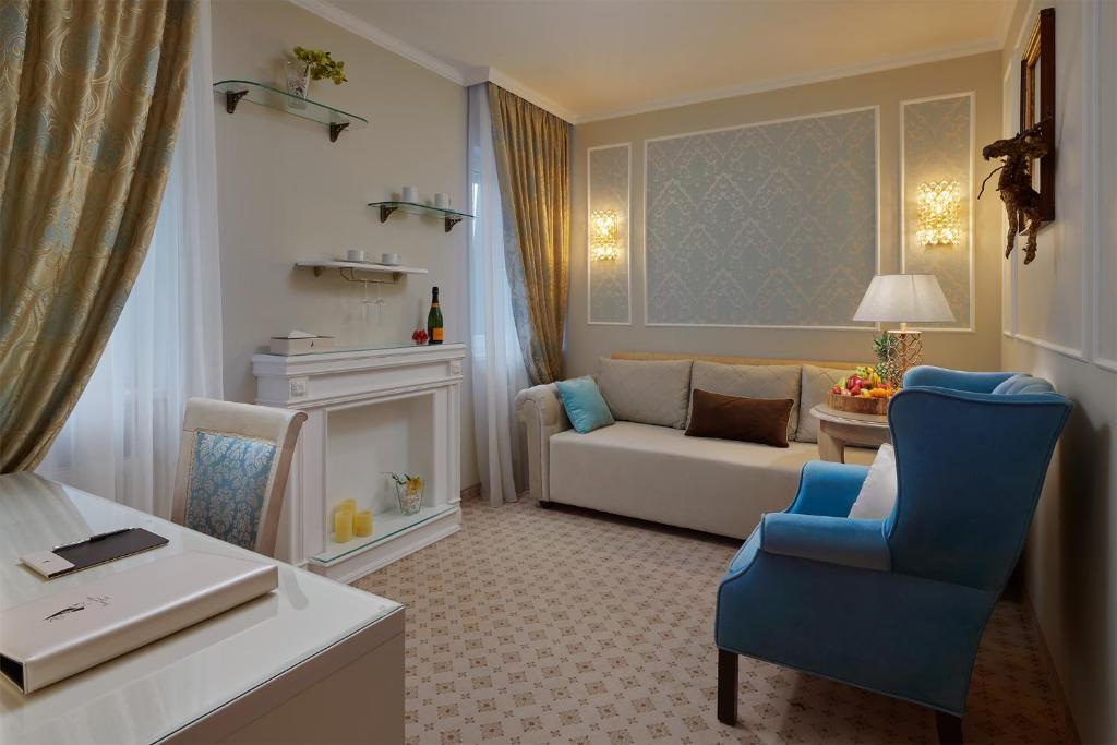 Сьюит (Полулюкс), Honour and Grace Hotel