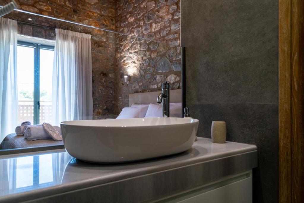 Petras Gi - Stone Houses photo 3
