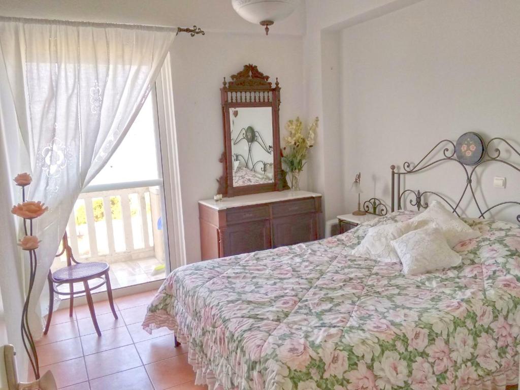 Theologos: Front Sea View Apartment photo 1