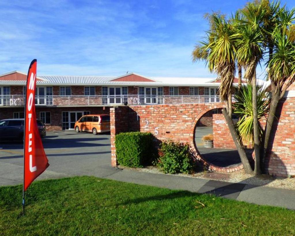 Alexandra Heights Motel photo 1