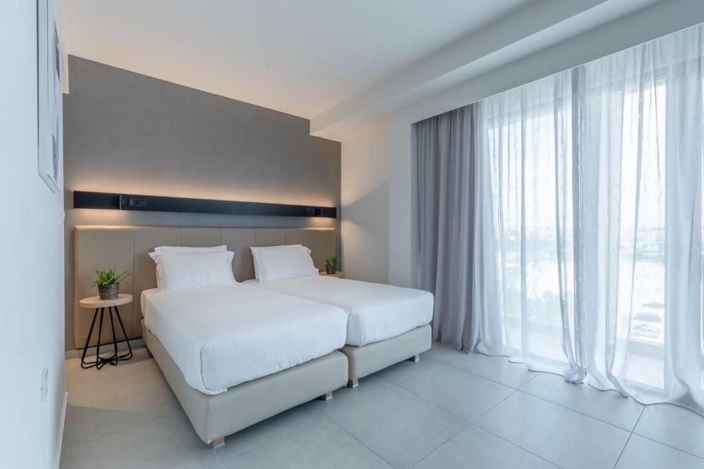 Hotel Avra by Smile hotels - Tap to explore photos