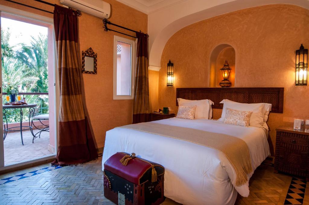 Double room in a charming villa in the heart of Marrakech palm grove photo 3