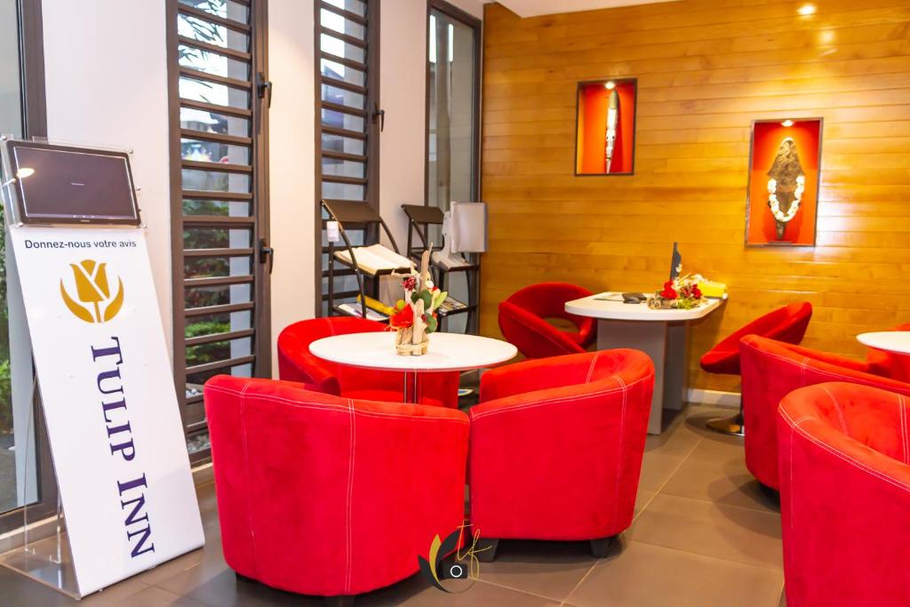 Tulip inn Sainte Clotilde photo 1