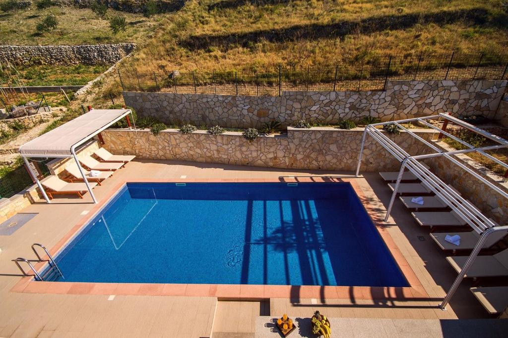 Villa Ana with private 50m2 pool, 7 bedrooms, 7 bathrooms, 18 persons max photo 2