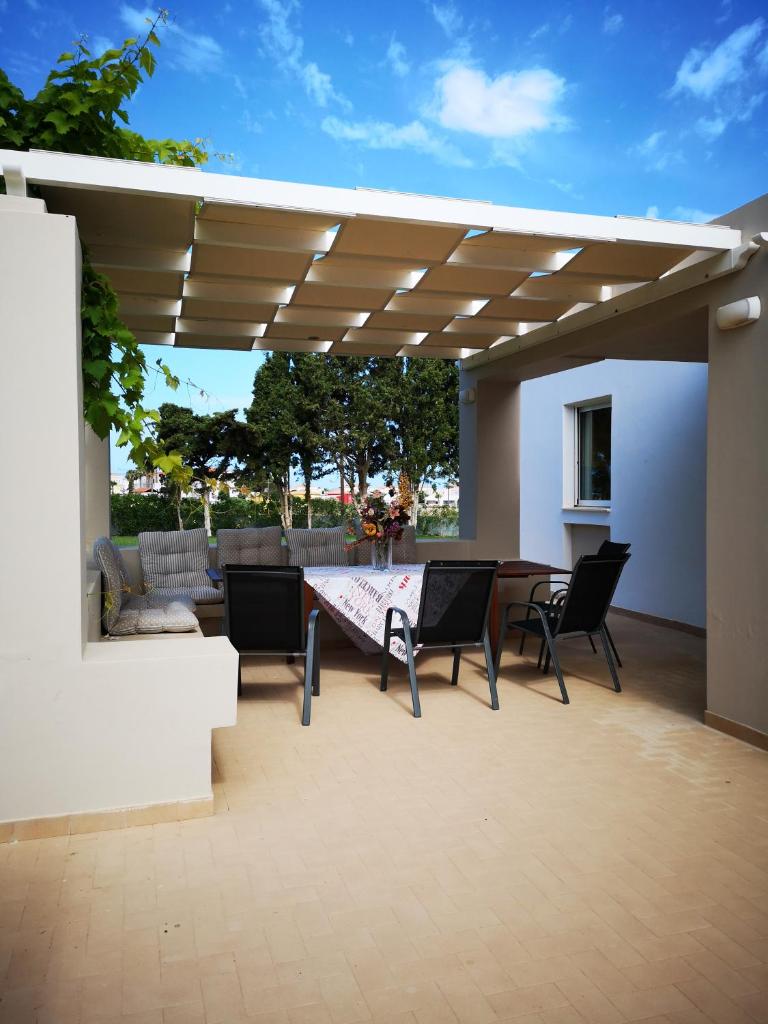 Villa Leonidas photo 3