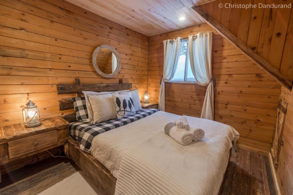 Chalet Le Pti Loup - Les Chalets Spa Canada photo 3