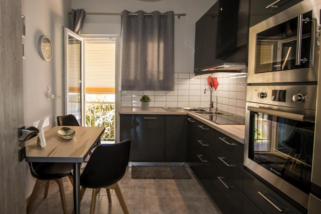 Lia's Center Apartment photo 3