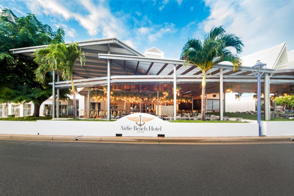 Airlie Beach Hotel photo 4