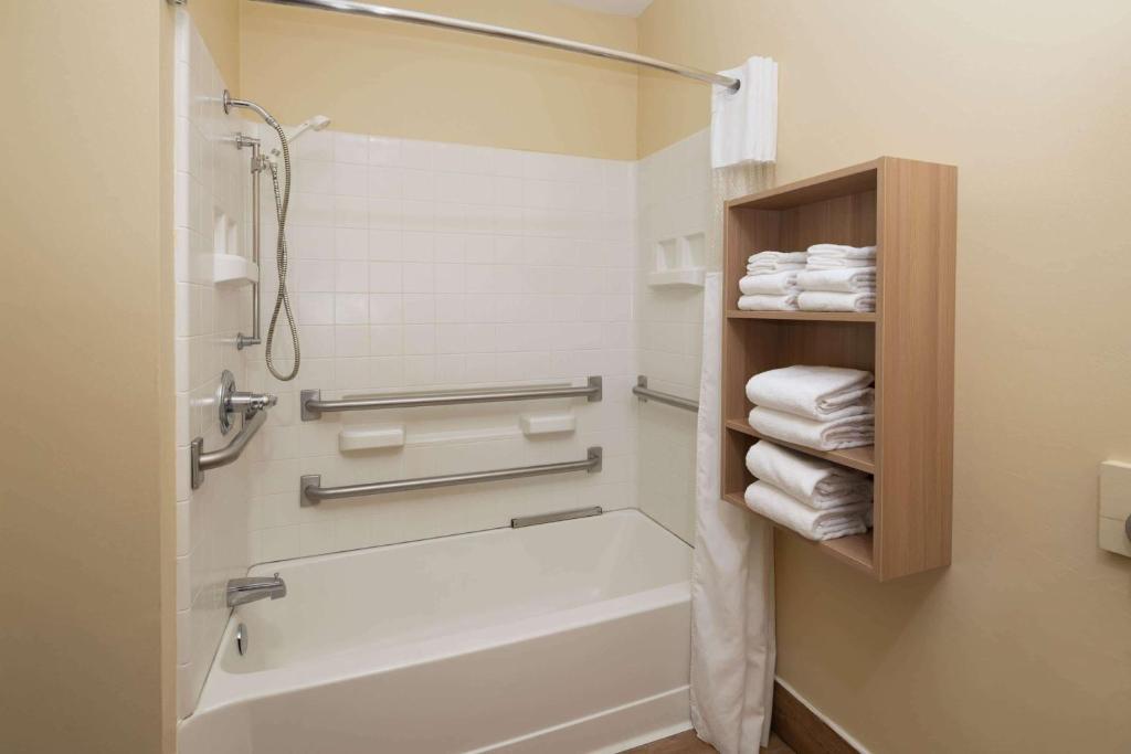 Microtel Inn & Suites by Wyndham Florence photo 3
