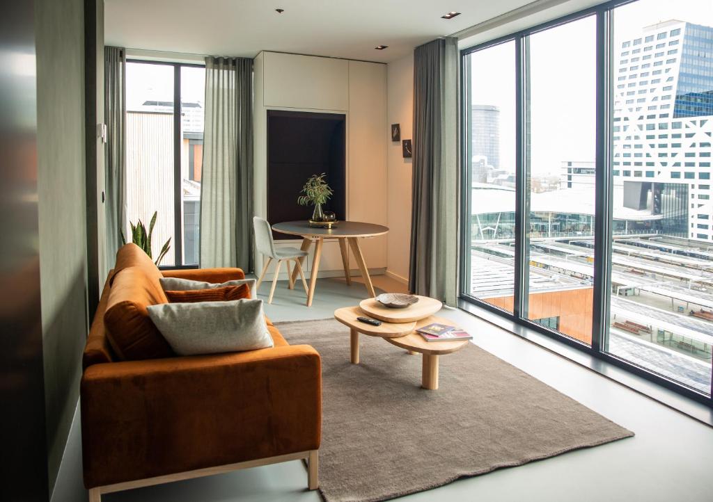 CREATIVE VALLEY NEST – Luxury Rooftop Apartments photo 2