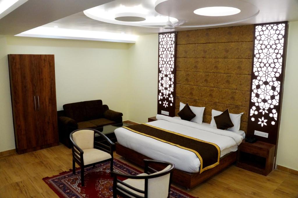 Двухместный (Номер с кроватью размера «king-size»), HOTEL SHIVOY GRAND
