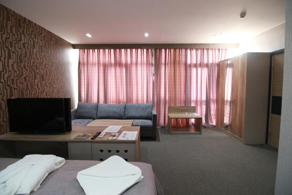 Студио (Улучшенный номер-студио), Отель Home Suites Baku