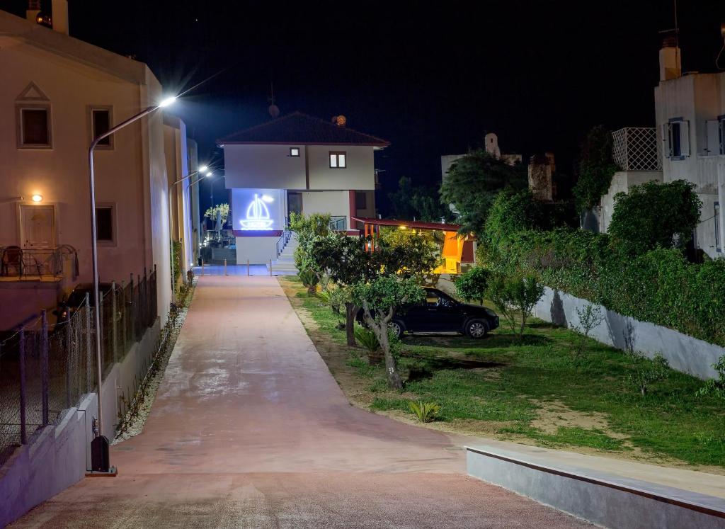 Rent House Karavi photo 4
