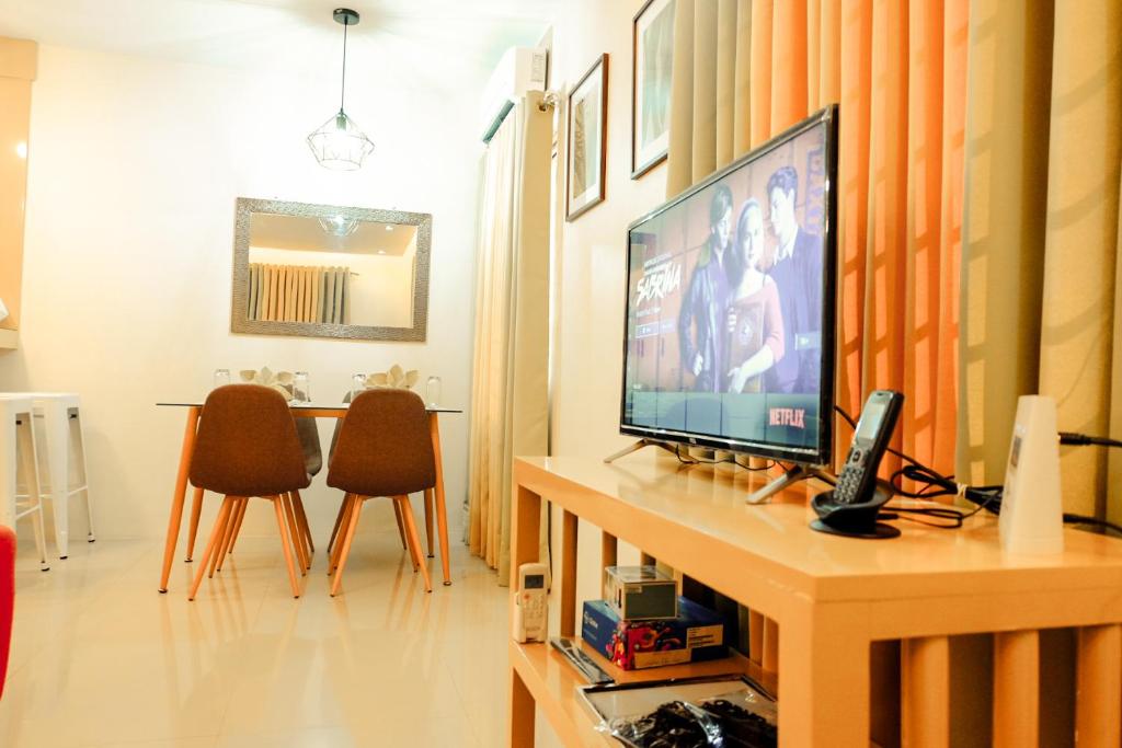 Fully Furnished Apartment with Netflix and Wifi photo 3