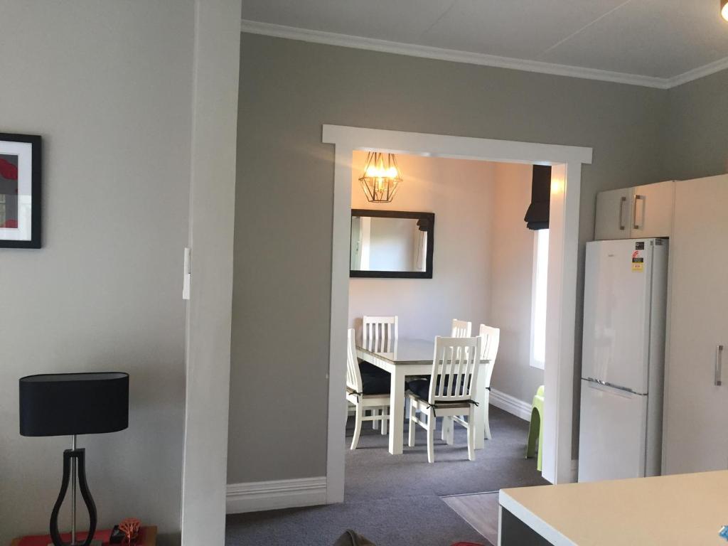 Kingston Villa photo 1