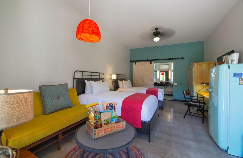 Lone Star Court, by Valencia Hotel Collection photo 3
