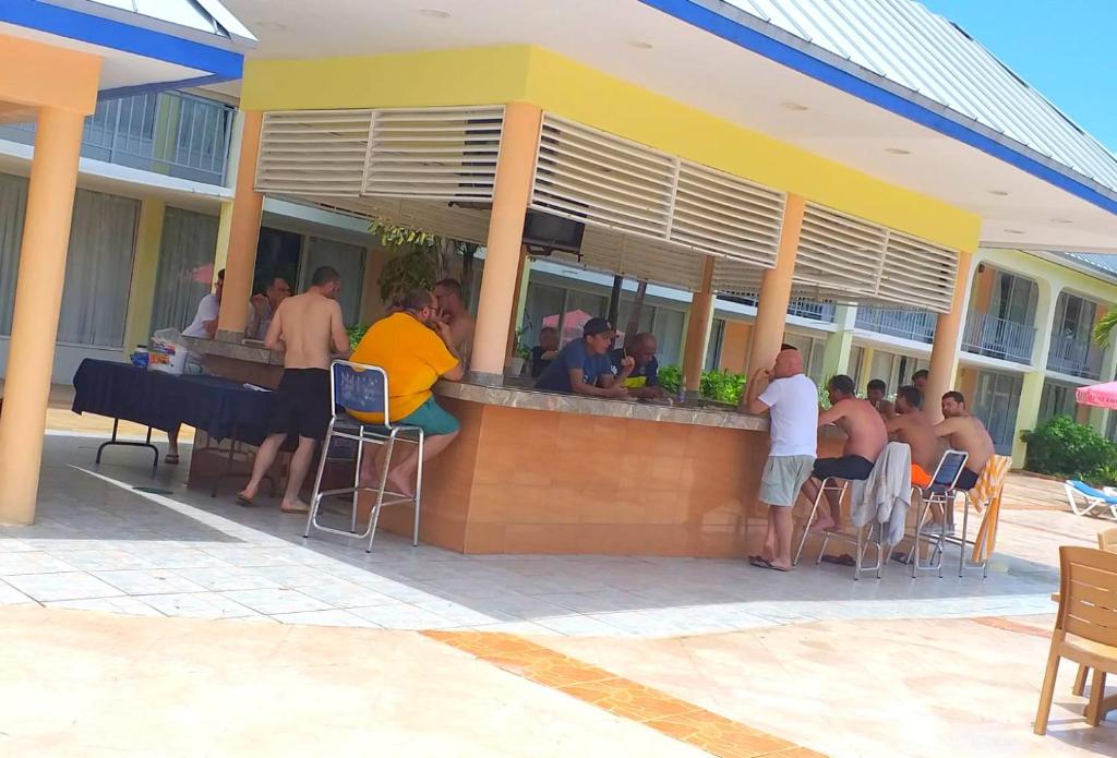 Royal Islander Hotel photo 2