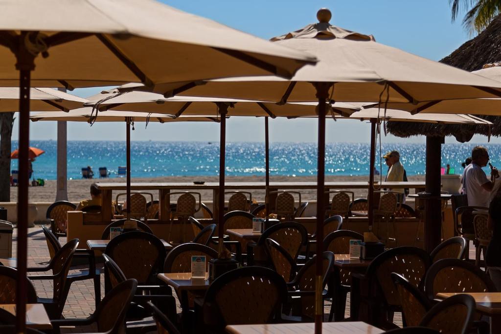 Riptide Oceanfront Hotel photo 1