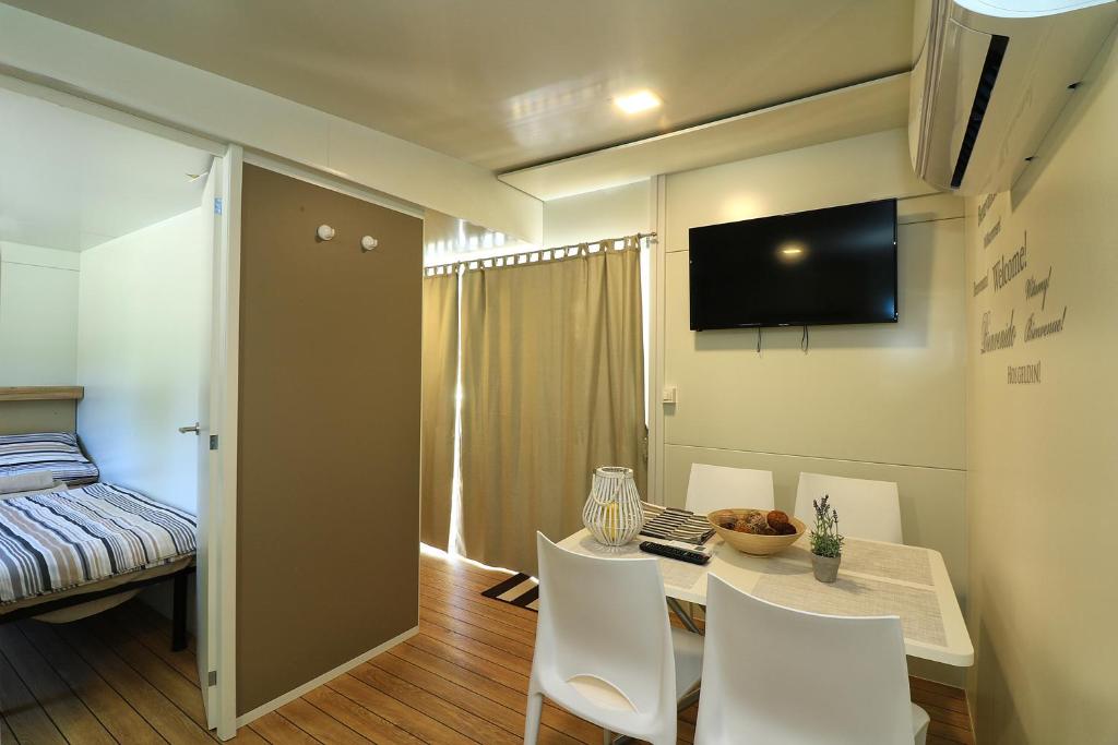 MOBIL HOMES MALUFI 266 photo 3