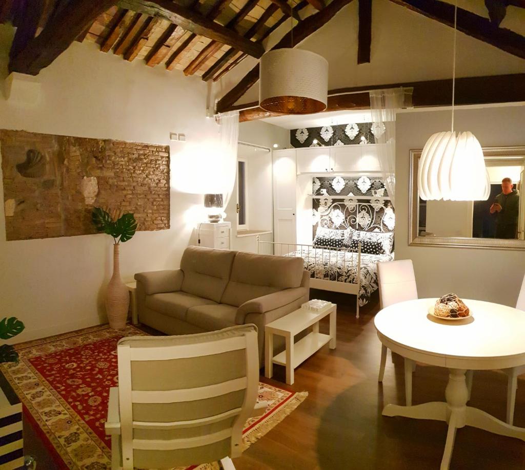 La Casa nel Castello Room Type - One-Bedroom House La Casa nel Castello Room Type - One-Bedroom House