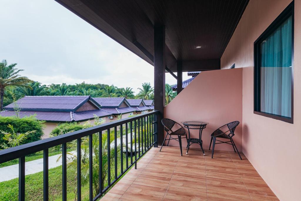 Номер (Стандартное бунгало с кроватью размера «king-size»), Palm Kiri Aonang Resort