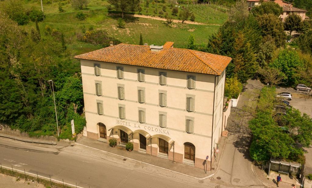 Hotel La Colonna - Tap to explore photos